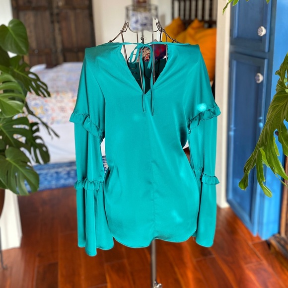 💚 Emerald Green Faux Satin Ruffle Slv Blouse Sz S - Picture 3 of 7